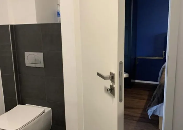 Ruhiges Im Schoenen Kaiserswerth * Düsseldorf