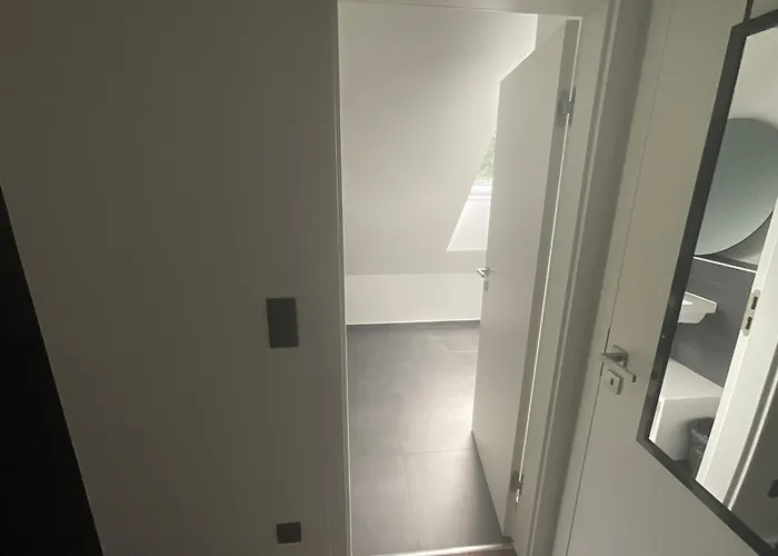 Ruhiges Im Schoenen Kaiserswerth Dusseldorf