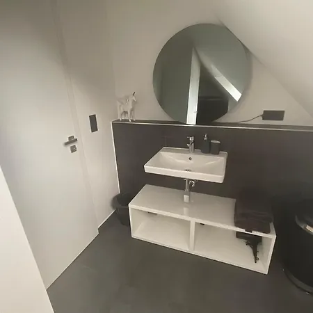 Проживание в семье Ruhiges Im Schoenen Kaiserswerth