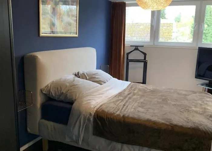 Ruhiges Im Schoenen Kaiserswerth